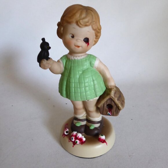 NEW THE BIRDS ALFRED HITCHCOCK CURIOSITIES UPCYCLED GOTHIC HORROR FIGURE ODDITY - Picture 4 of 16